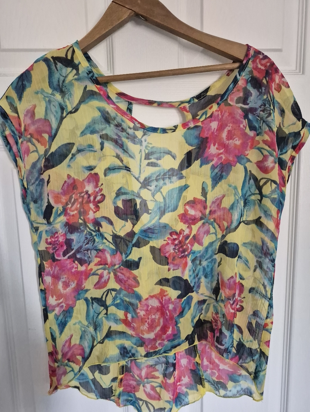 Floral Short-Sleeve Scoop Neck Top in Yellow and Pink
